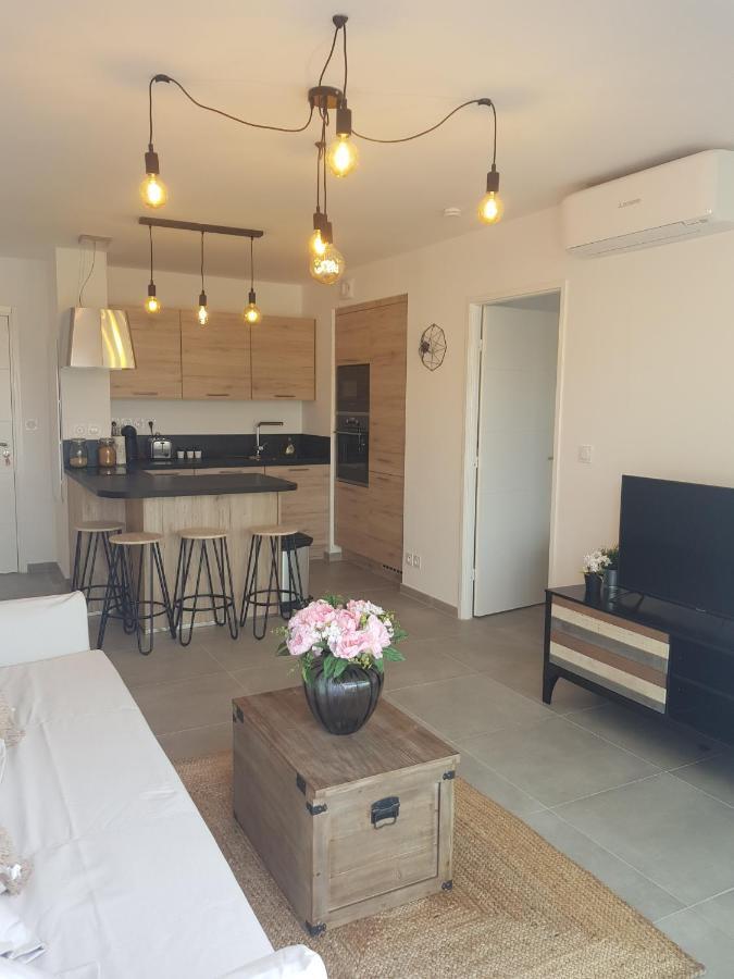 T2 Neuf Avec Terrasse - Proche Des Plages Saint-Cyr-sur-Mer Exterior photo